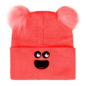 کلاه بافتنی بچگانه مدل پوم دار طرح عروسکی رنگ قرمز