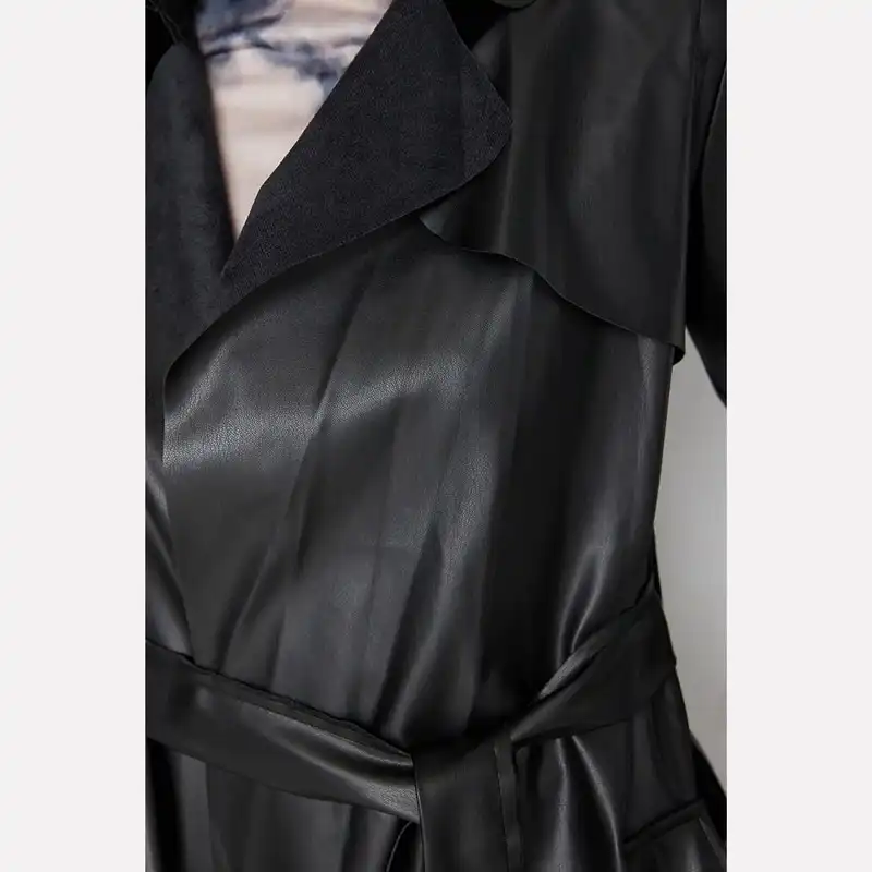 کت چرم زنانه مدل TRDR0022F