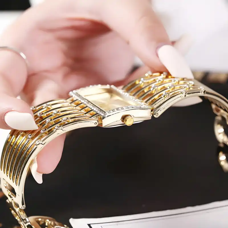 ساعت مچی عقربه ای زنانه مدل دستبندی کد 1