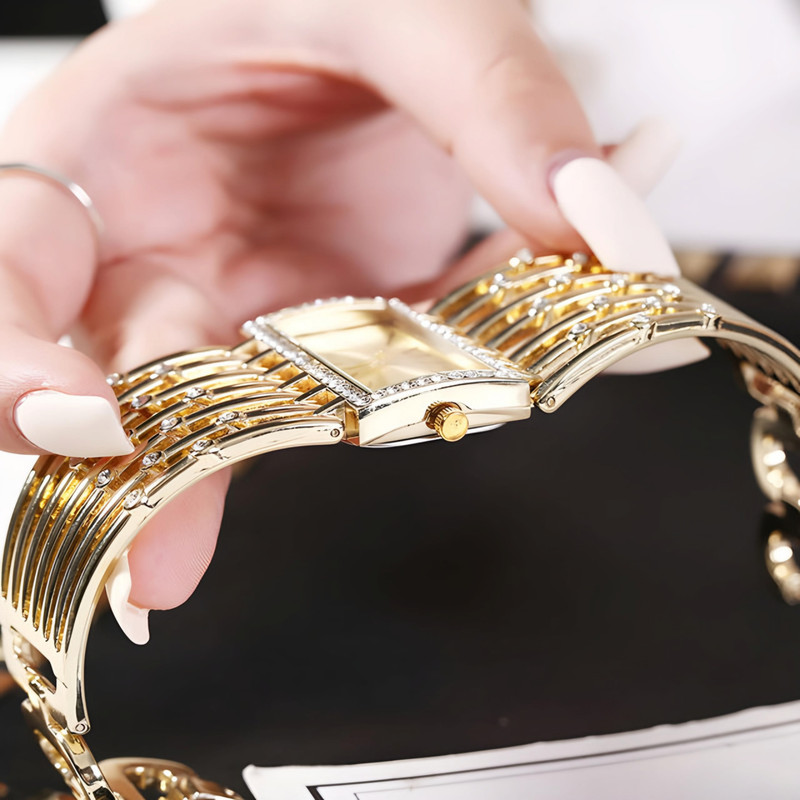ساعت مچی عقربه ای زنانه مدل دستبندی کد 1