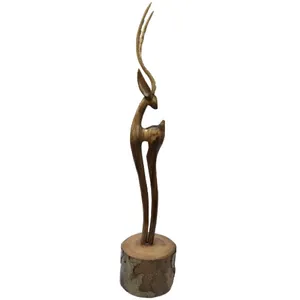 مجسمه چوبی طرح غزال ایستاده کد 15680