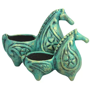 شمعدان سفالی دست نگار طرح اسب کد 01-20 مجموعه دو عددی