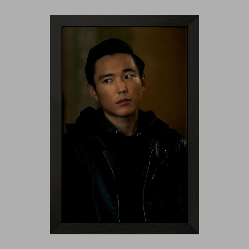 تابلو خندالو مدل بن هارگریوز سریال آکادمی آمبرلا The Umberella Academy کد 28542