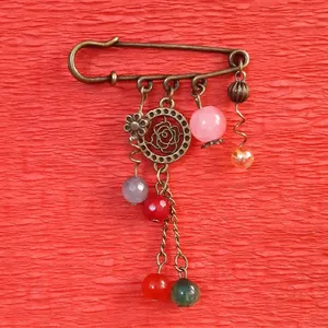 سنجاق سینه زنانه مدل پیچ و تاپ کد 1509