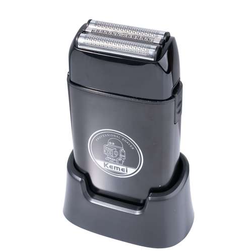 ماشین اصلاح موی صورت کیمی مدل KM-H73، اصلاح به صورت صفر زن، منبع انرژی با باتری لیتیوم یونی قابل شارژ، تکنولوژی اصلاح به صورت شیو فویلی، مدت زمان شارژ 120 دقیقه و مدت زمان استفاده پس از شارژ 120 دقیقه، به‌همراه کابل شارژ USB، محافظ، کیف، برس تمیزکننده