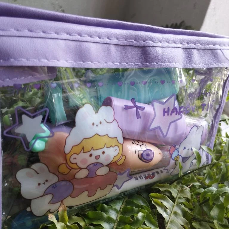 عکس شماره 4 : جامدادی مدل شفاف طرح دختر و خرگوش کد ban1