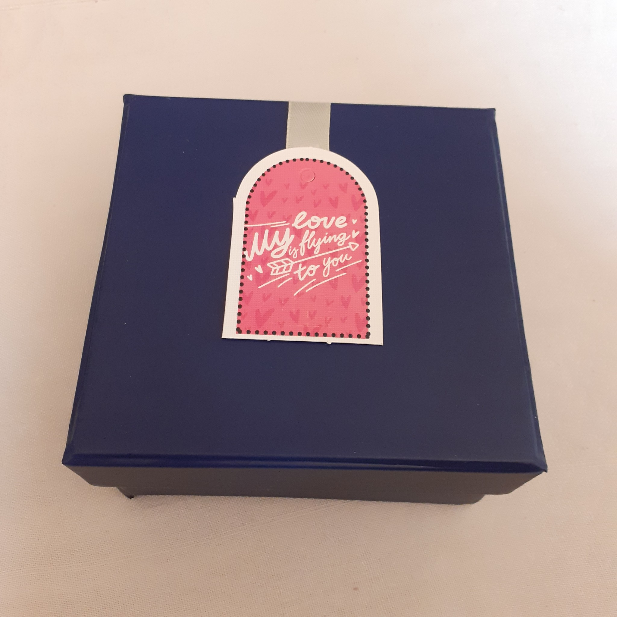 جعبه هدیه مدل لاو کد 021