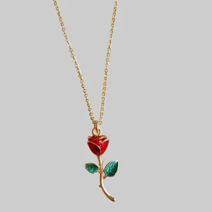 آویز ساعت زنانه وای اس ایکس مدل گل رز