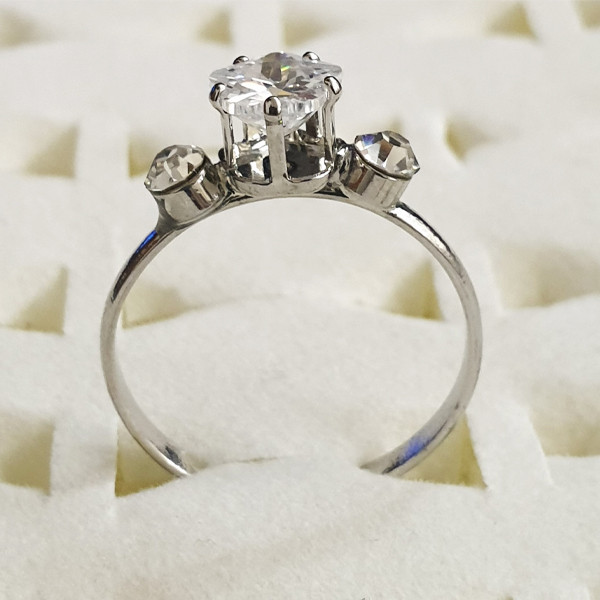 انگشتر دخترانه مدل نگین دار کد 02 انگشتر دخترانه مدل نگین دار کد 02