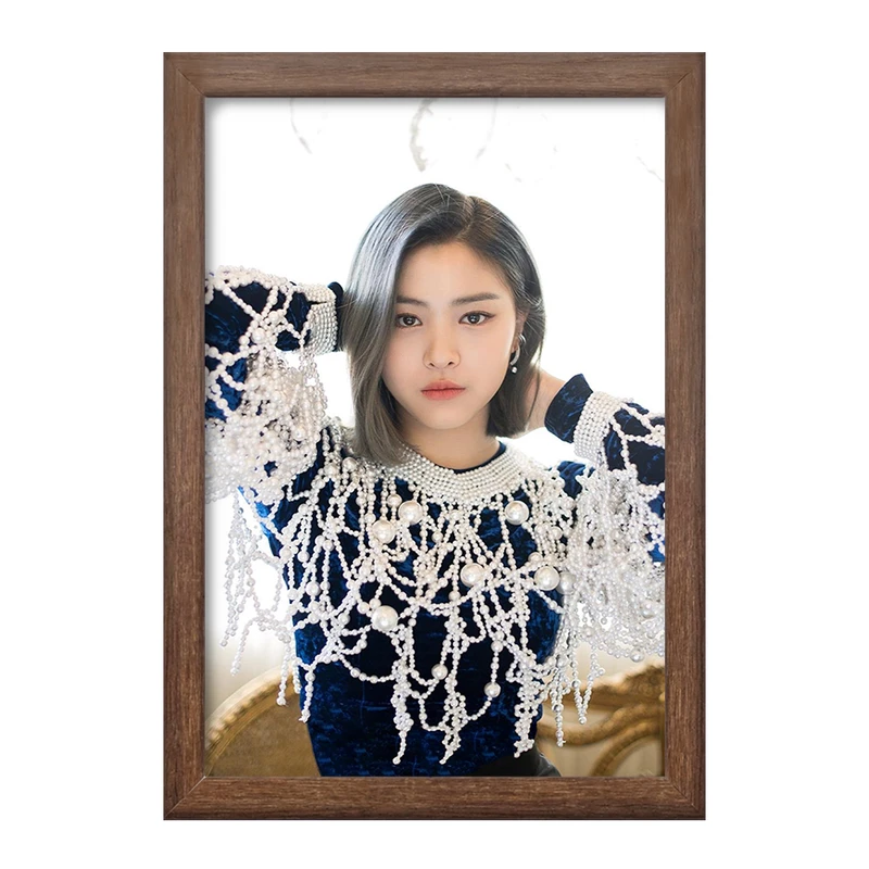 تابلو خندالو طرح ریوجین گروه ایتزی ITZY  کد 12443