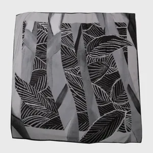 روسری زنانه مدل نخی چهارفصل 90  برگ - A6300