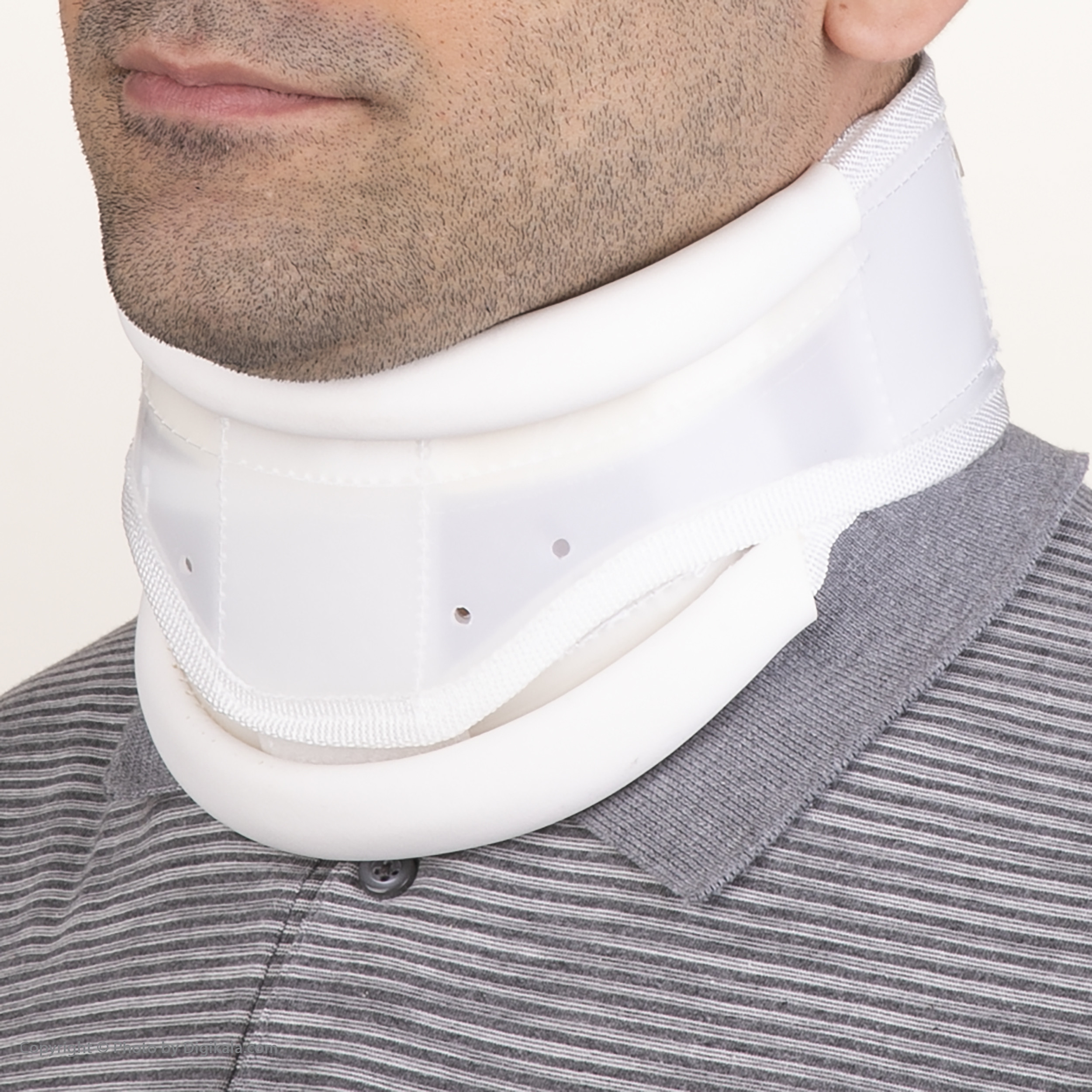 گردن بند طبی کیورد کد 13010303