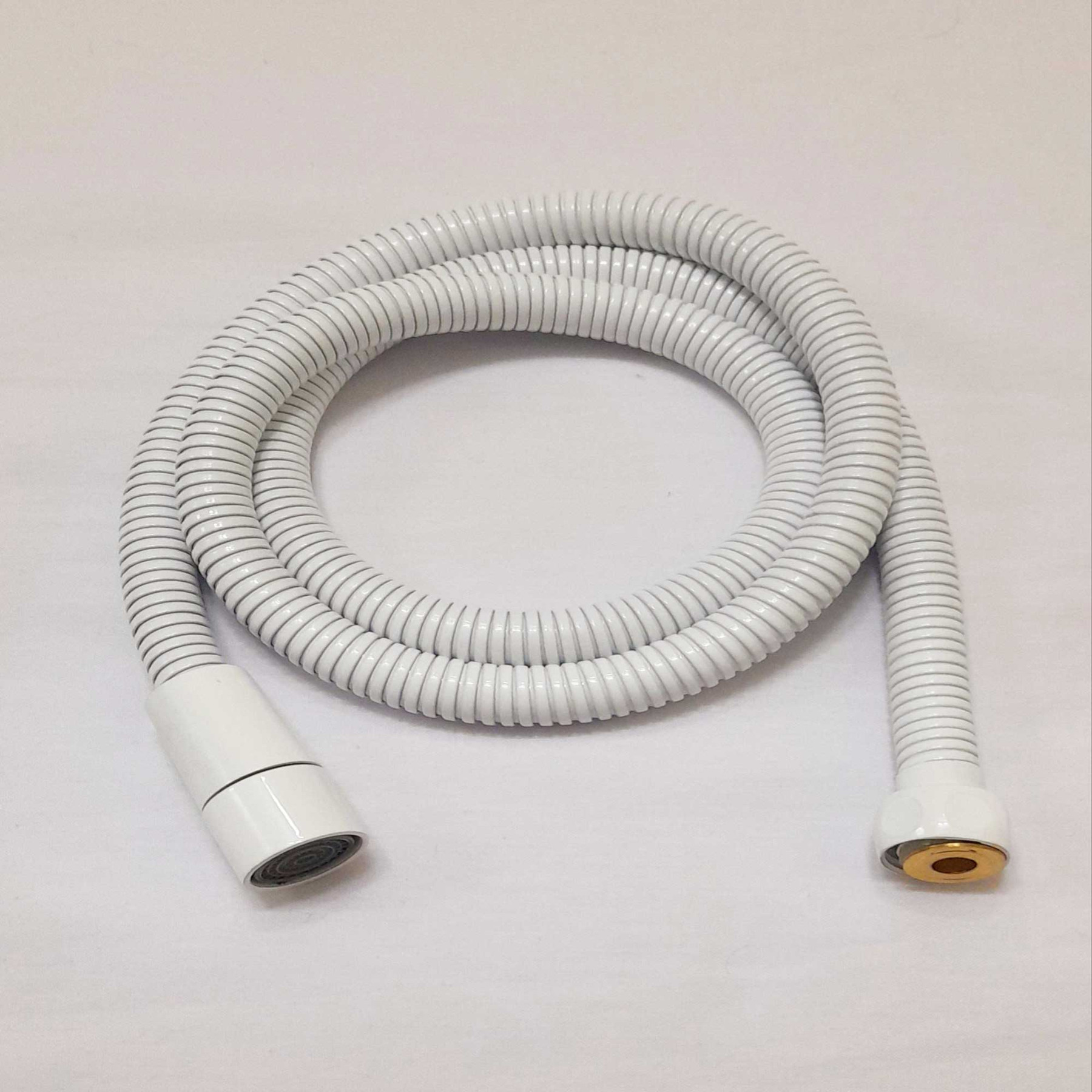 شلنگ توالت مدل ریزبافت تمام برنجی کد 3 شلنگ توالت مدل ریزبافت تمام برنجی کد 3