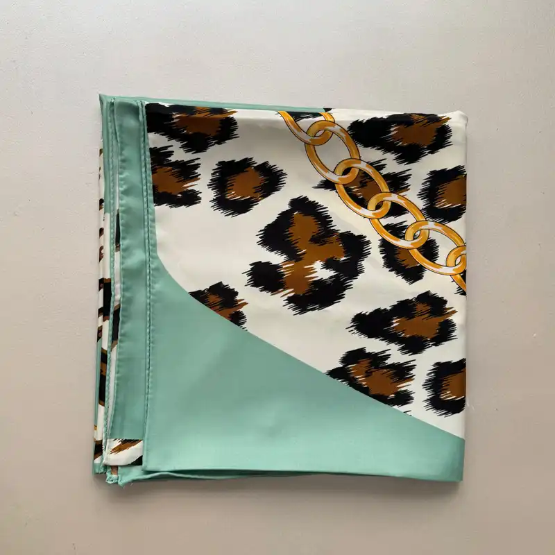 روسری زنانه مدل ابریشم توییل پلنگی زنجیره ای مجلسی مهمانی قواره 130 بزرگ کد 2