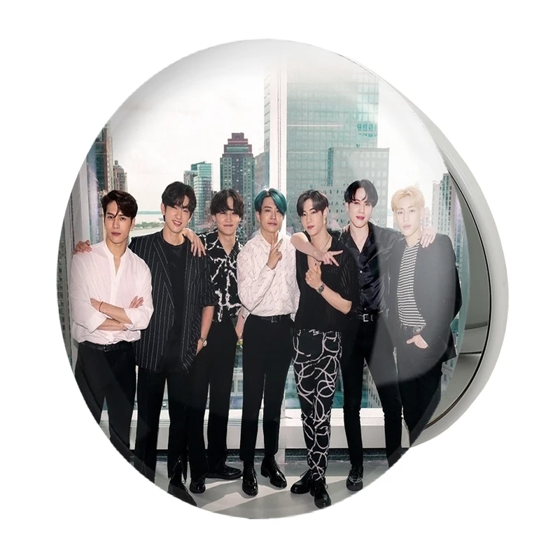 آینه جیبی خندالو طرح گروه گات سون GOT7 مدل تاشو کد 11657 
