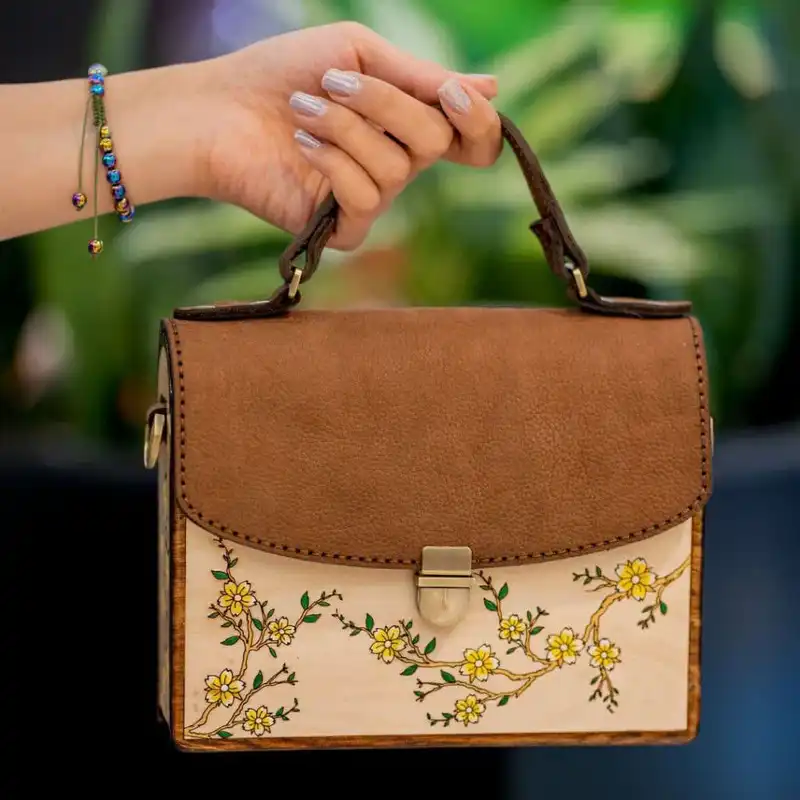 کیف دوشی زنانه لورسان مدل بهار کد LR100