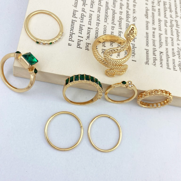 انگشتر زنانه مدل مار کد R4176 مجموعه 8 عددی