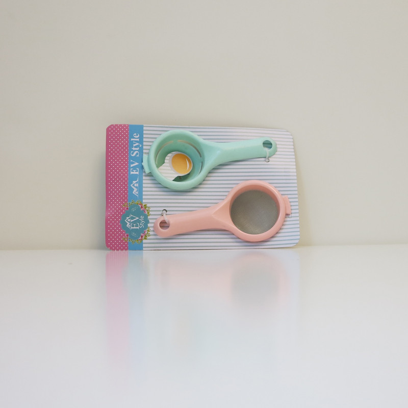 صافی چایی مدل ای وی به همراه جداکننده زرده تخم مرغ صافی چایی مدل ای وی به همراه جداکننده زرده تخم مرغ