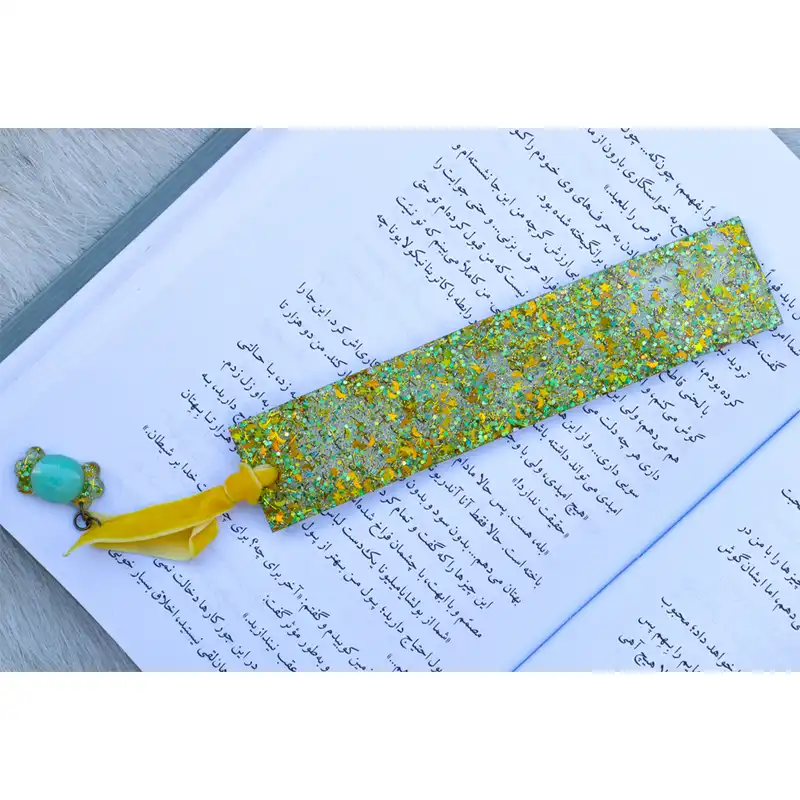 نشانگر کتاب مدل مستطیل اکلیل دار