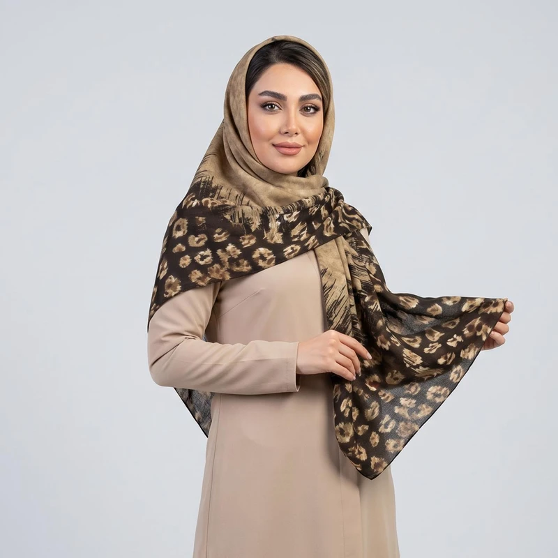 روسری زنانه مدل نخ ابریشم دور دست دوز طرح خاص کد 9726