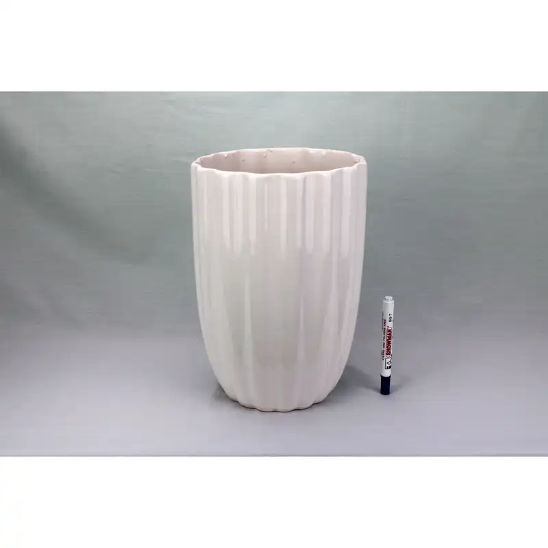 گلدان سرامیکی مدل شیاردار کد 102