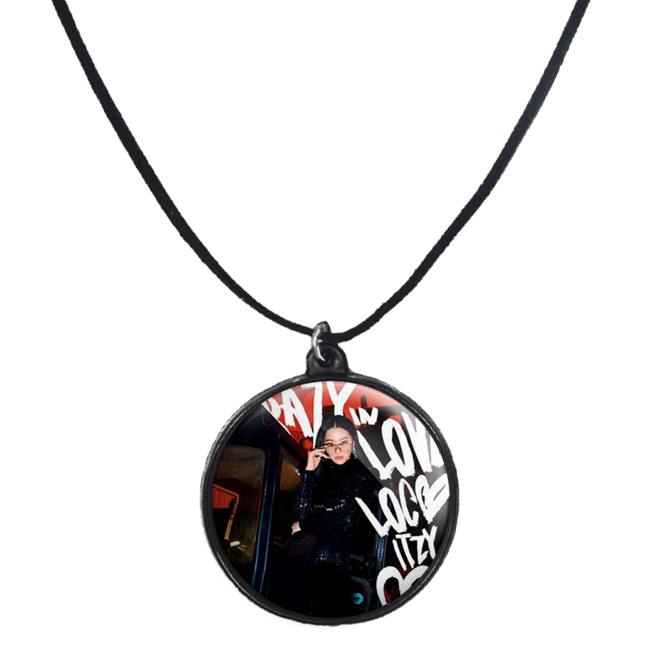 گردنبند پرمانه طرح گروه موسیقی ایتزی کد pmb.13067 مدل دو طرفه