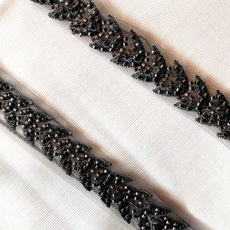 نوار یراق مدل تور مجلسی ملیله دوزی N طول 1 متر