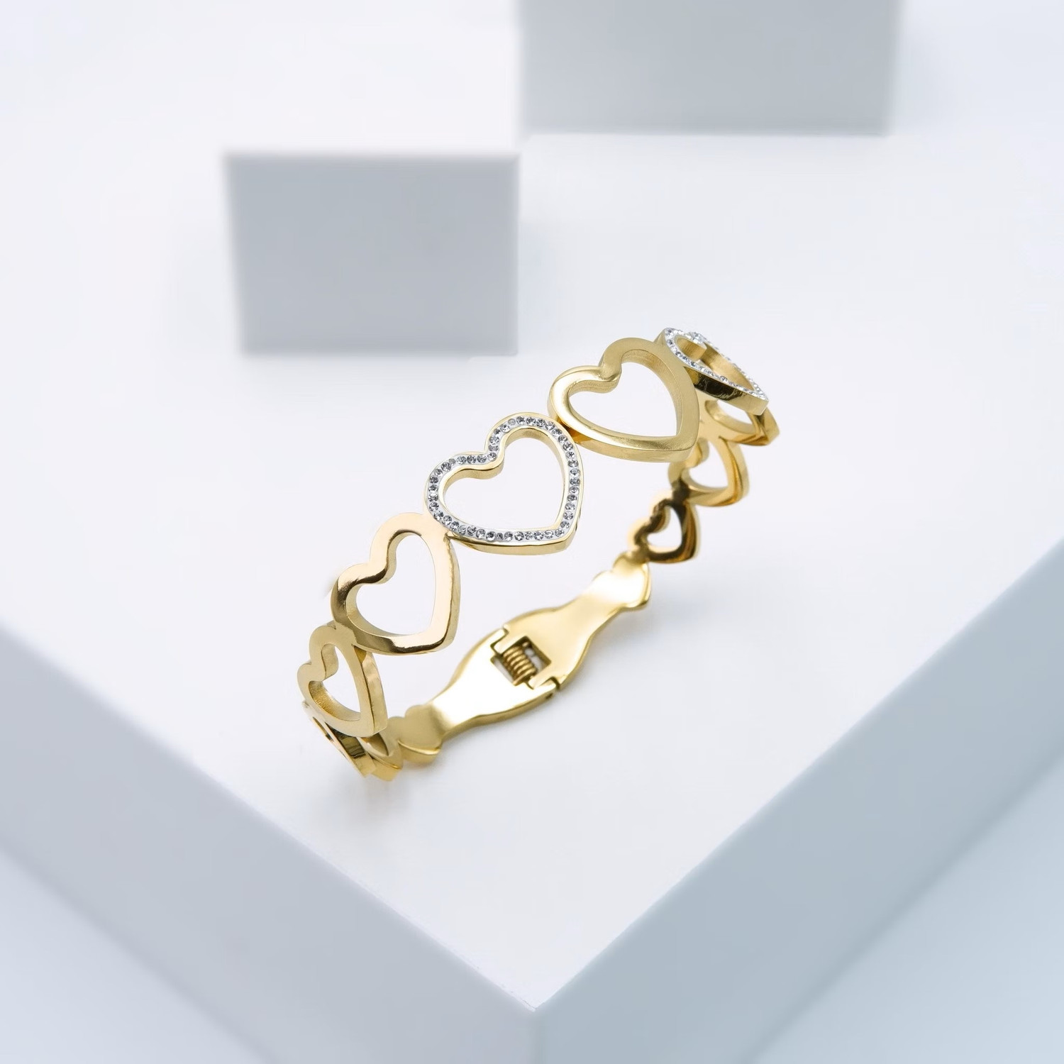 دستبند زنانه طرح قلب مدل فنری کد 64g