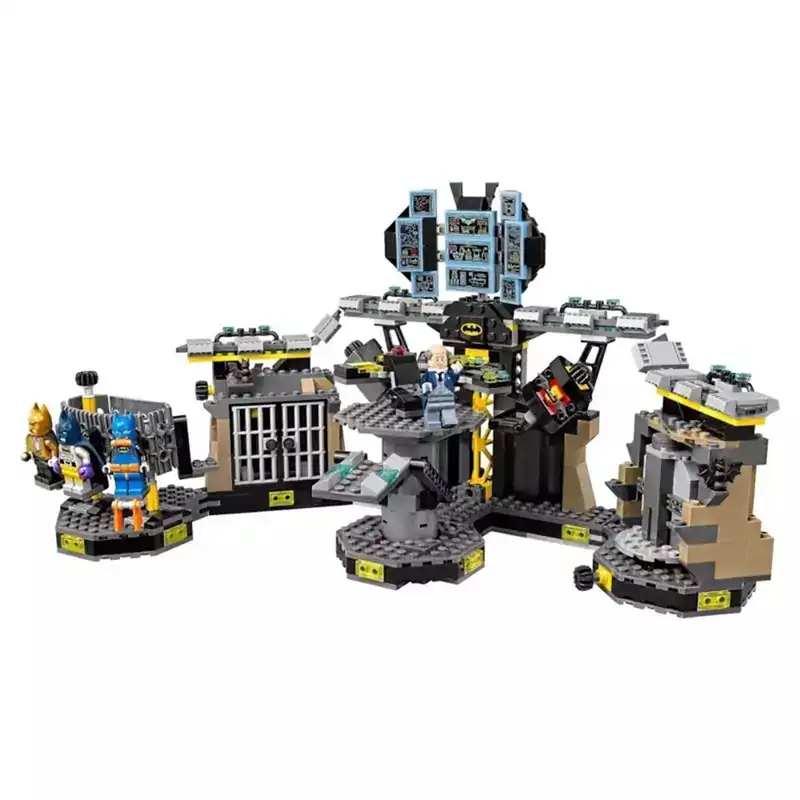 ساختنی مدل دی سی غار بتمن کد 10636