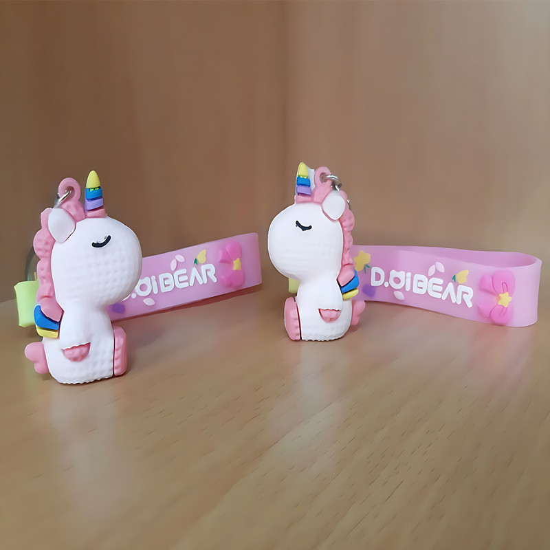 جاکلیدی دخترانه مدل سیلیکونی یونیکورن اسب تک شاخ طرح عروسکی مجموعه 2 عددی