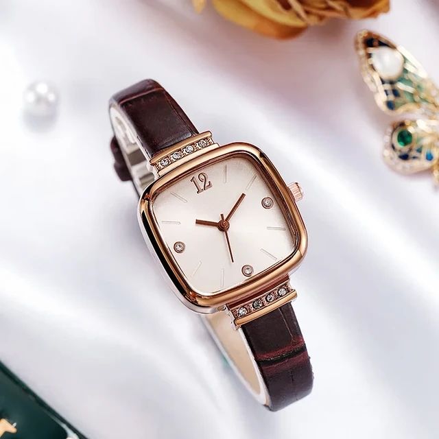 ساعت مچی عقربه ای زنانه مدل کلاسیک مینیمال بند چرم  -  - 3