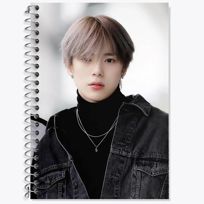 دفتر زبان 50 برگ خندالو مدل دو خط طرح مینهیوک گروه مانستا اکس MONSTA X کد 12274