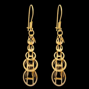 گوشواره طلا 18 عیار زنانه طلای مستجابی مدل لیزر کات کد 03
