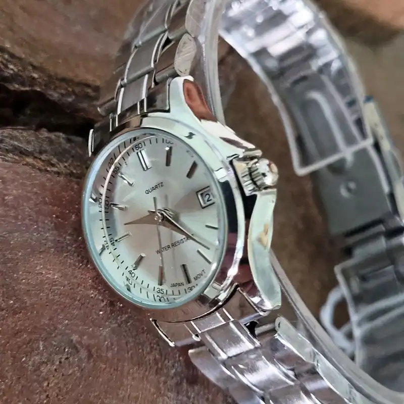 ساعت مچی عقربه ای زنانه مدل کلاسیک n2