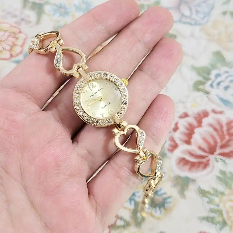 ساعت مچی عقربه ای زنانه طرح قلب کد 2