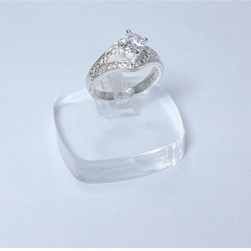 انگشتر زنانه طرح جواهر مدل سولیتر کد Rjns9