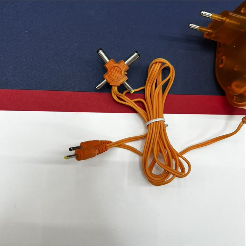 آداپتور متغیر 3 ولت تا 12 ولت 0.5 آمپر مدل EA3018 آداپتور متغیر 3 ولت تا 12 ولت 0.5 آمپر مدل EA3018