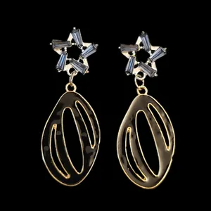 گوشواره زنانه مدل مجلسی نگین دار 