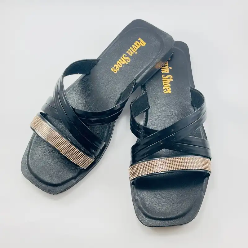 صندل زنانه مدل چرمی نگینی