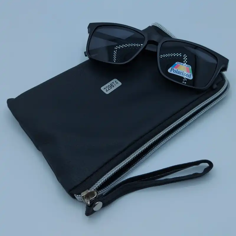 فریم عینک طبی  مدل 2267T4 به همراه کاور آفتابی مجموعه 5 عددی