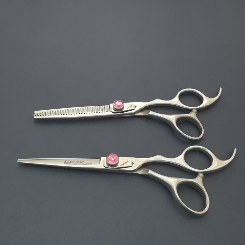 ست قیچی آرایشگری و شانه مو سامورایی مدل F2-60 ست قیچی آرایشگری و شانه مو سامورایی مدل F2-60