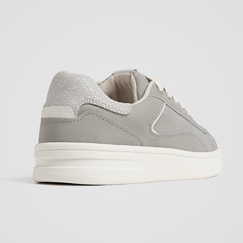 کفش روزمره زنانه استرادیواریوس مدل 2025