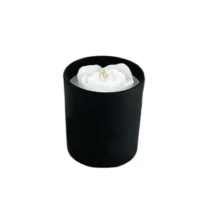 شمع دست‌ساز بدون‌بو مدل لیوانی طرح گل زمان اتمام 10 ساعت