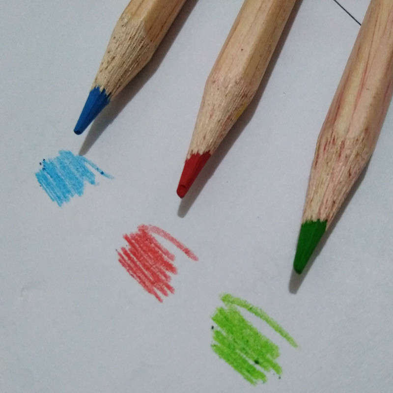 مداد رنگی 15 رنگ آریا طرح قلعه کد 3+12