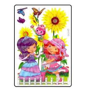 برچسب مدل سه بعدی دختر توت فرنگی