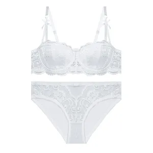 ست شورت و سوتین زنانه آنی لوکس مدل دکلته گیپور فنردار کد 26261s