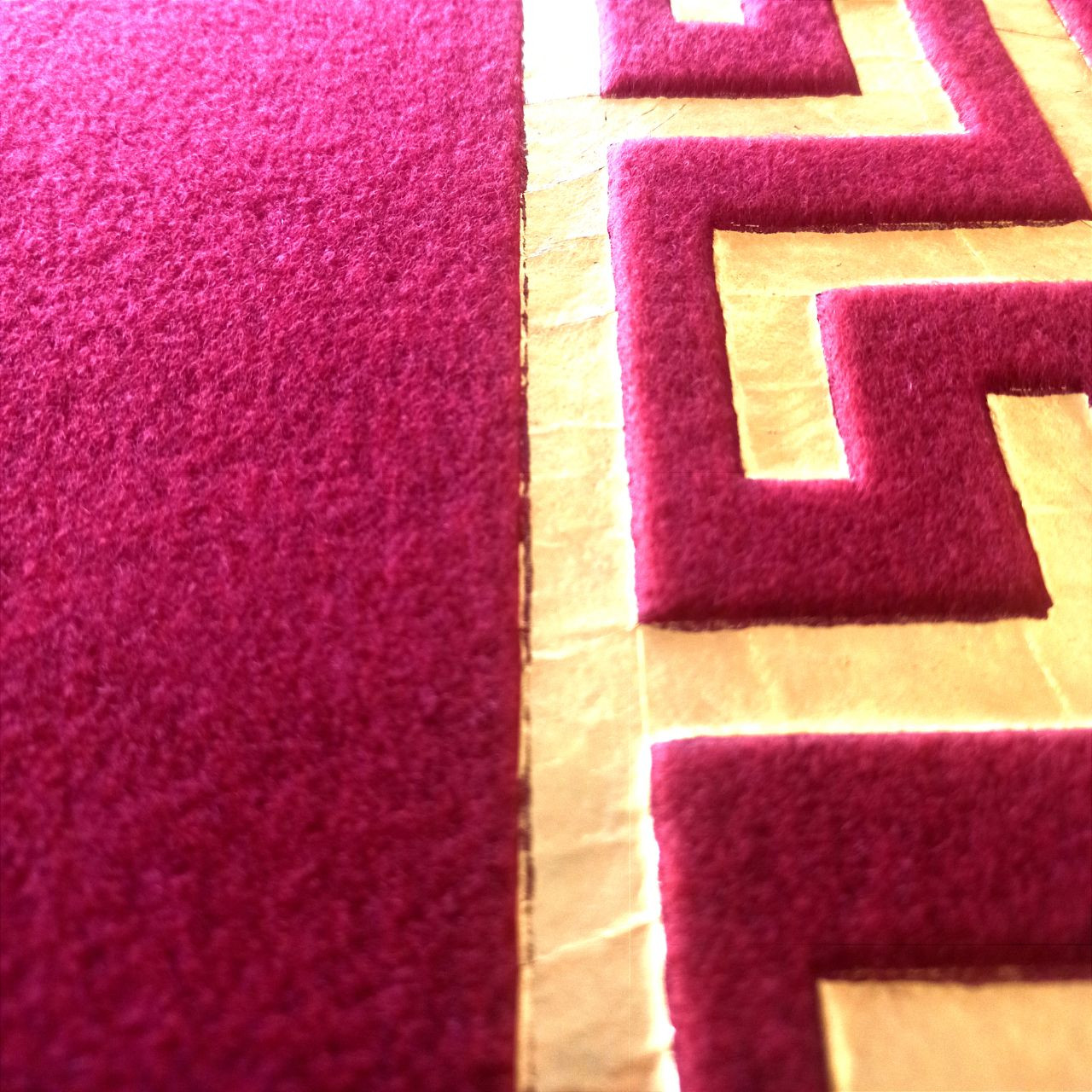 موکت مدل تشریفات طرح طلاکوب