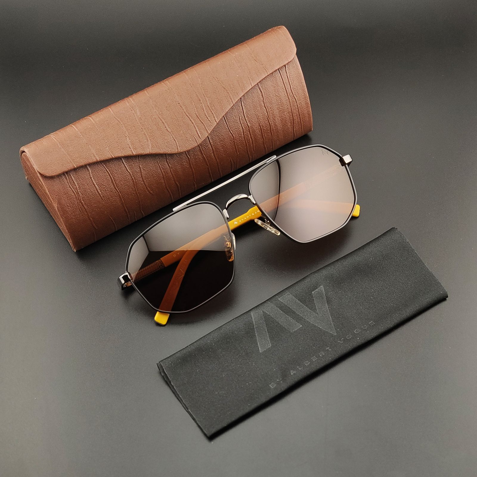 عینک آفتابی آلبرت وگ مدل  6314C87-P130 Polarized Avantgarde Visionary -  - 6