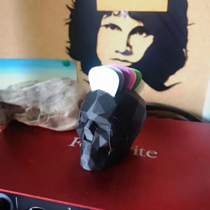 نگهدارنده پیک گیتار مدل Skull