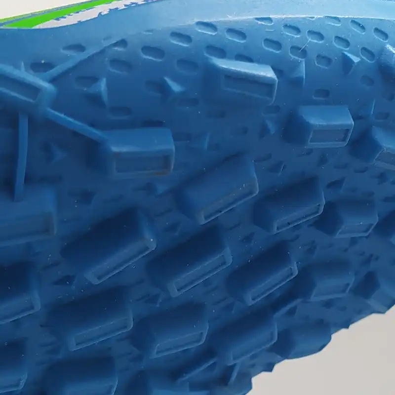 کفش فوتبال مردانه مدل یاس چمن مصنوعی 2022 رنگ آبی